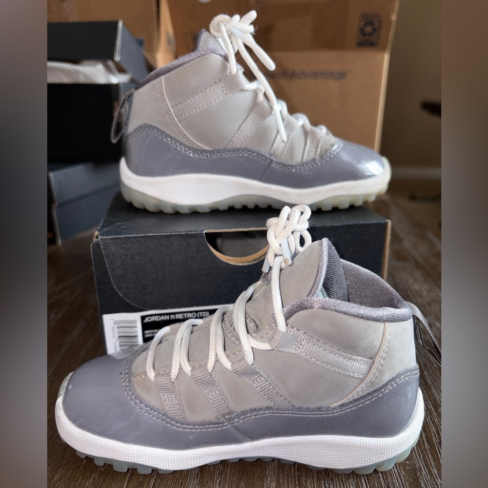 Jordan 11 Retro (TD) Gray Patent and Suede Sneakers Sz 8C - Picture 4 of 9